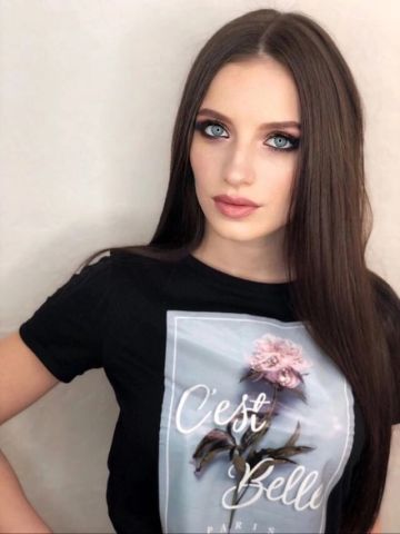 Рита Сексуальная Шатенка фото 2